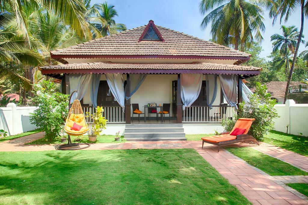 Beach Villa Morjim Exteriör bild